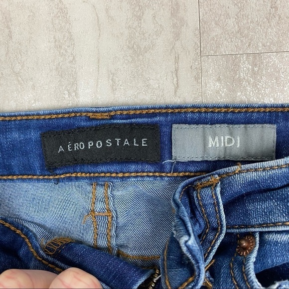 Aeropostale shorts medium washed destroyed denim - Picture 4 of 8